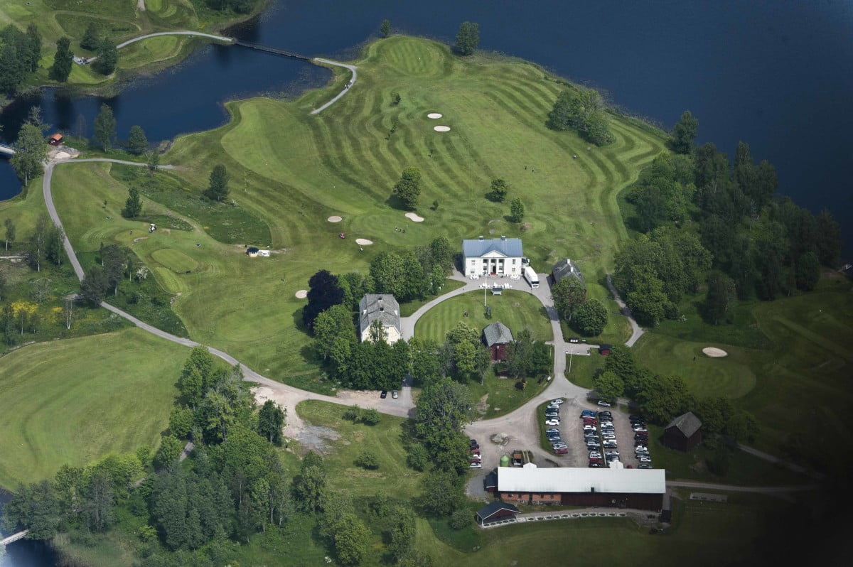 Hyr stuga i Dalsland nära Forsbacka Golfklubb - en av Sveriges finaste golfbanor